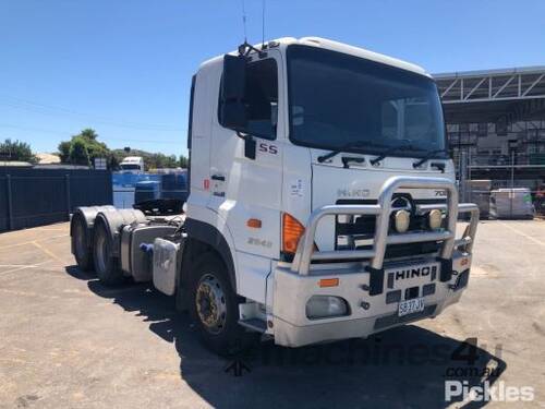 2014 Hino 700 Series 2848