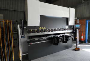Pressbrake Exapress 130T-3200 CNC Torsion Series 3 Axis + Automatic Crowning