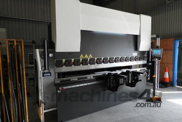 Pressbrake Exapress 130T-3200 CNC Torsion Series 3 Axis + Automatic Crowning