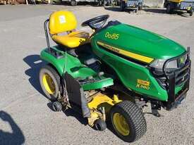 John Deere X380 - picture0' - Click to enlarge