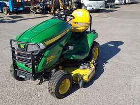 John Deere X380 - picture1' - Click to enlarge