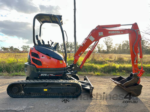 Kubota U25 - 3 Tracked-Excav Excavator