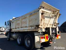 2005 Nissan UD CW385 Side Tipper - picture2' - Click to enlarge