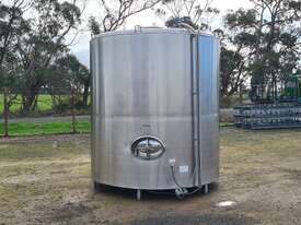 10,600lt STAINLESS STEEL TANK, MILK VAT - picture0' - Click to enlarge