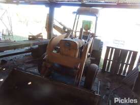 John Deere JD400 Tractor/Backhoe - picture1' - Click to enlarge