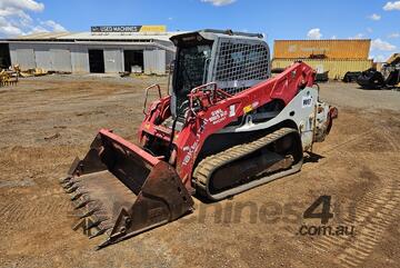   2016 Takeuchi TL12V2 Compact Track Loader / Multi Terrain Skid Steer *CONDITIONS APPLY*