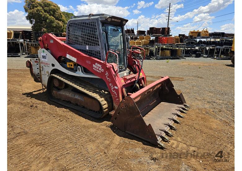 Used 2016 Takeuchi TL12V2 Compact Track Loader / Multi Terrain Skid Steer *CONDITIONS APPLY*