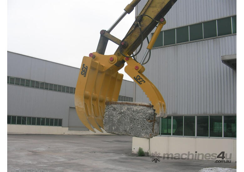 SEC Excavator Hydraulic Thumb - Fits 25-35 Ton Machines - Superior Grip and Durability