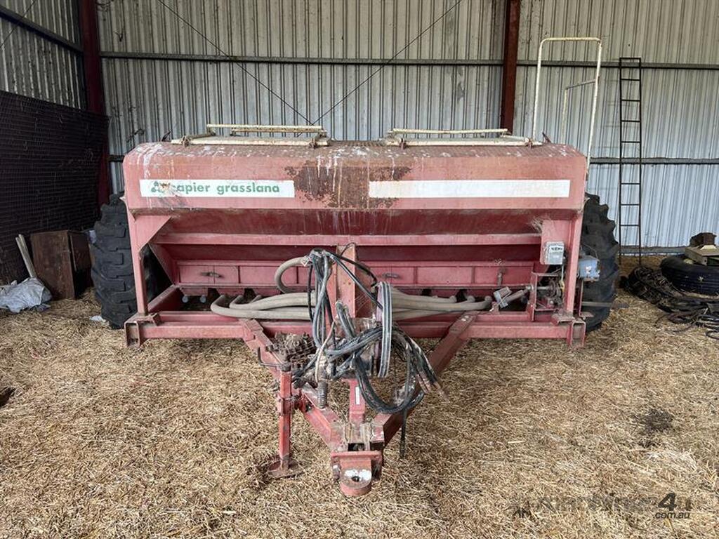 Used Napier Grasslands NAPIER GRASSLANDS 620 5 TONNE SEED CART Tillage