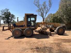 1987 KOMATSU GD525A-1 MOTOR GRADER - picture0' - Click to enlarge