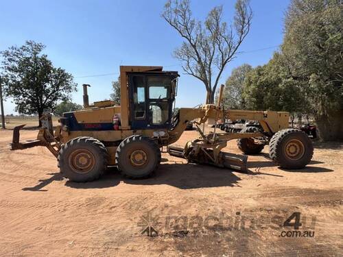 1987 KOMATSU GD525A-1 MOTOR GRADER