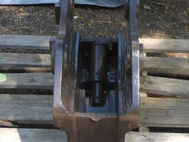 5-10 ton (60mm pin) Mechanical Quick Hitch Coupler suit Volvo ECR 88 Excavator - picture1' - Click to enlarge