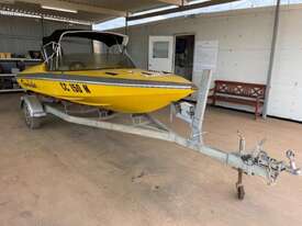 BULLET BOAT CO SKI BOAT - picture0' - Click to enlarge