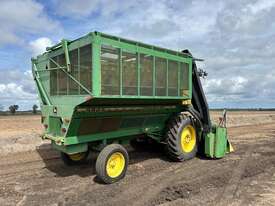 JOHN DEERE 9965 COTTON PICKER - picture2' - Click to enlarge