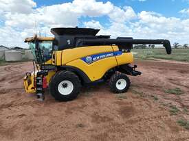 NEW HOLLAND CR9090 ,45ft 83c Front  - picture0' - Click to enlarge