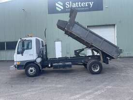 2001 Hino FC3J SER C/CAB  4x2 Tipper - picture2' - Click to enlarge