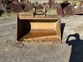 Excavator Bucket - picture1' - Click to enlarge