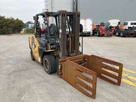 2018 Komatsu FH40 Counter Balance Forklift - picture0' - Click to enlarge