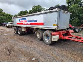 2007 S & T Fabrications  Tri-Axle - picture2' - Click to enlarge