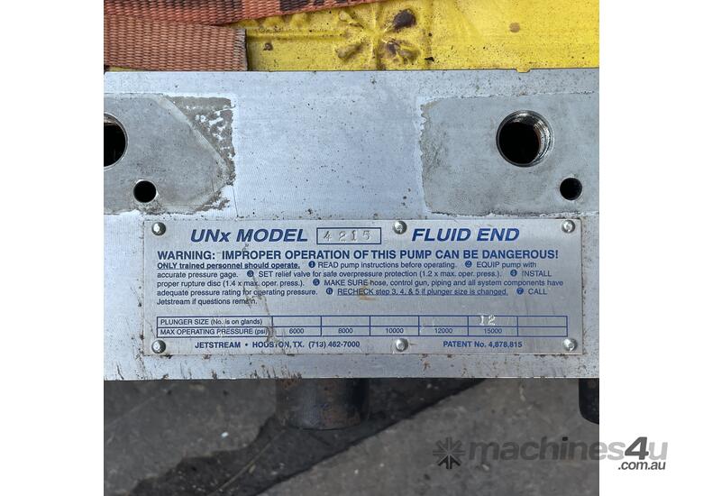 caption JETSTREAM UNx 42QQ High Pressure Size 12 Plunger Pump water blaster 15000 PSI 212 L/min