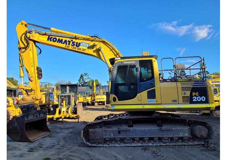 caption 2018 KOMATSU PC200LC_8 Excavator