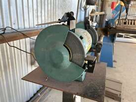 Industrial Bench Grinder 200mm - picture0' - Click to enlarge