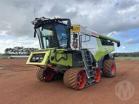 Claas 7600TT Lexion - picture1' - Click to enlarge