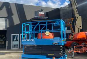 Sinoboom Electric Scissor Lift - Zero Emissions, Quick Charging, Extended Battery Life!