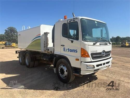 2003 Hino FM1J Water Truck – Used, Manual, Rear Sprays & Dribble Bar!