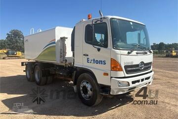 2003 Hino FM1J Water Truck  , Manual, Rear Sprays & Dribble Bar!