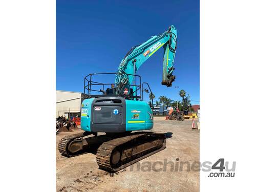 caption 2018 KOBELCO SK235SR-2 Excavator 25tn with Buckets