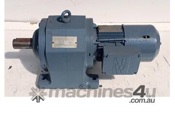 SEW Eurodrive 0.37 kW Reduction Drive Output Rpm : 26 Ratio 51.68