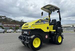 Multipac NEW TM30H Articulated Multi Tyre Roller