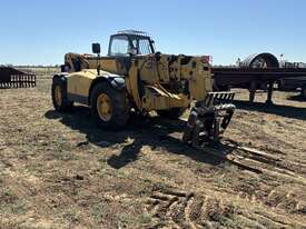 Caterpillar TH580B Telehandler - picture1' - Click to enlarge