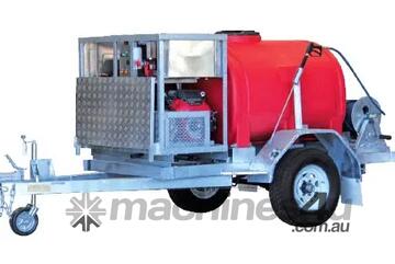 WATER BLASTER HOT ON TRAILER 3000 PSI