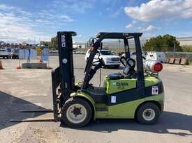 2009 Clark C30D 3 Stage Forklift Truck - picture2' - Click to enlarge