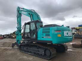 Kobelco sk210d-10 Excavator (Rubber Padded) - picture2' - Click to enlarge