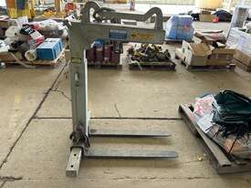 East West Engineering Adjustable Pallet Hook (Unreserved) - picture1' - Click to enlarge