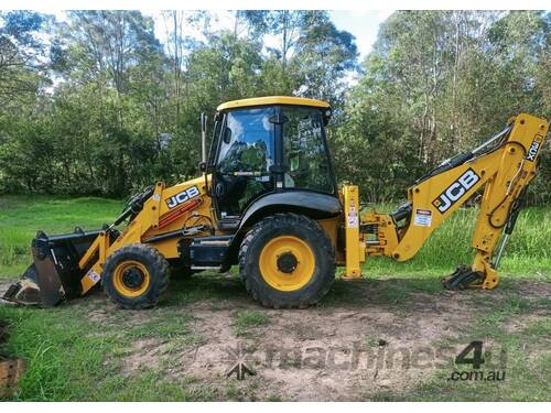 2017 JCB 3CX ELITE BACKHOE - CATERPILLAR CASE KUBOTA TEREX ASV