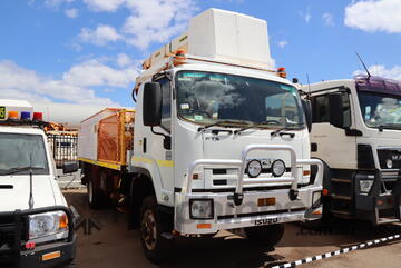 Isuzu 2013   FH FTS EWP TRUCK