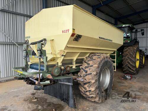 caption 2015 Marshall 912T Dry Spin Spreaders