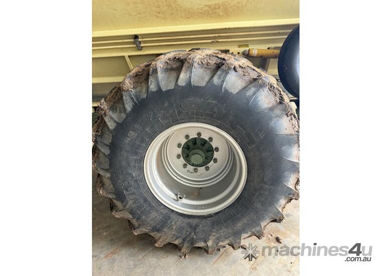 caption 2015 Marshall 912T Dry Spin Spreaders
