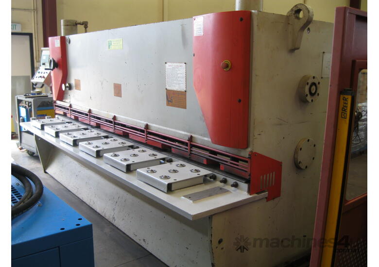 SHAW - 3.2 M X 8MM Variable Rake Guillotine HG3208VR