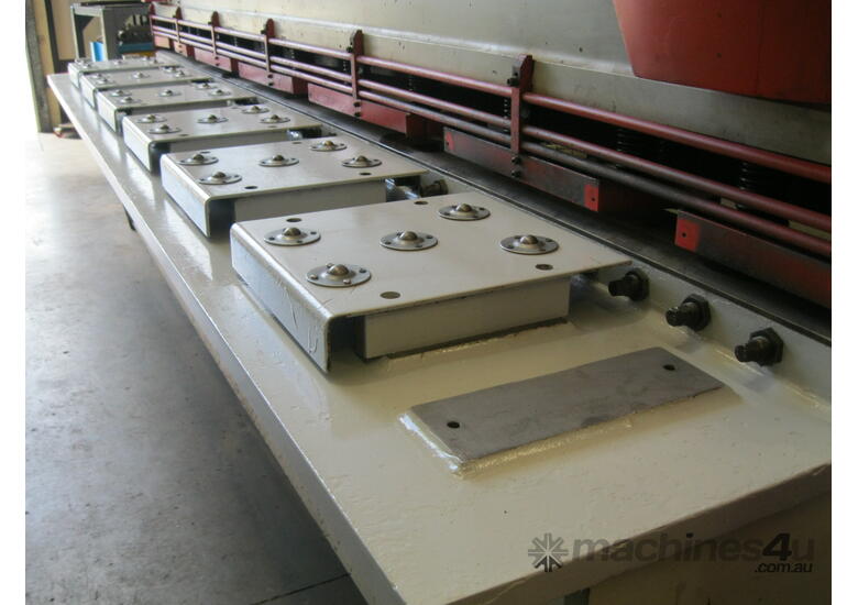 SHAW - 3.2 M X 8MM Variable Rake Guillotine HG3208VR