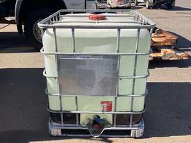1x IBC of Adblue 1000 Litres unreserved - picture0' - Click to enlarge