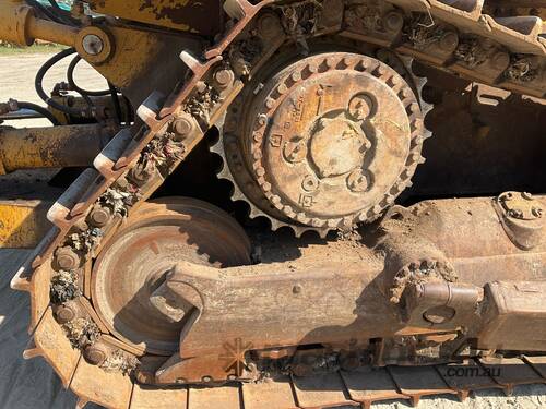 caption 2005 Caterpillar D7R Dozer