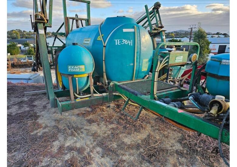 caption Goldacres Trailing Boom Sprayer - 3000 Litre Tank
