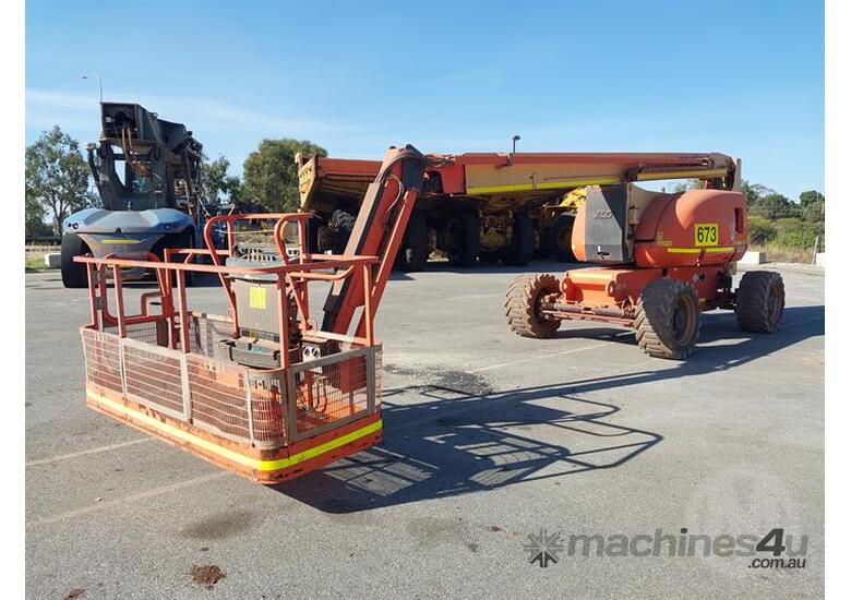 caption JLG 800AJ
