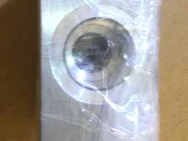 Sun Hydraulics 2FC1-AB Check Valve Manifold
 - picture0' - Click to enlarge