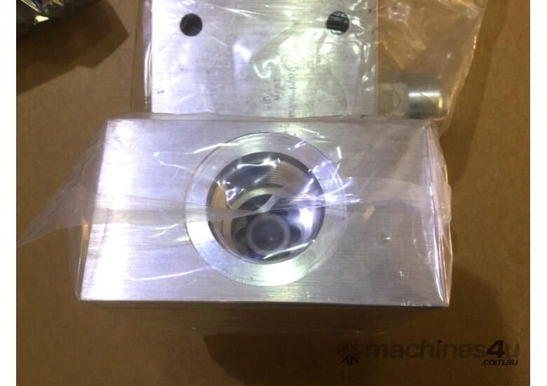 Sun Hydraulics 2FC1-AB Check Valve Manifold
